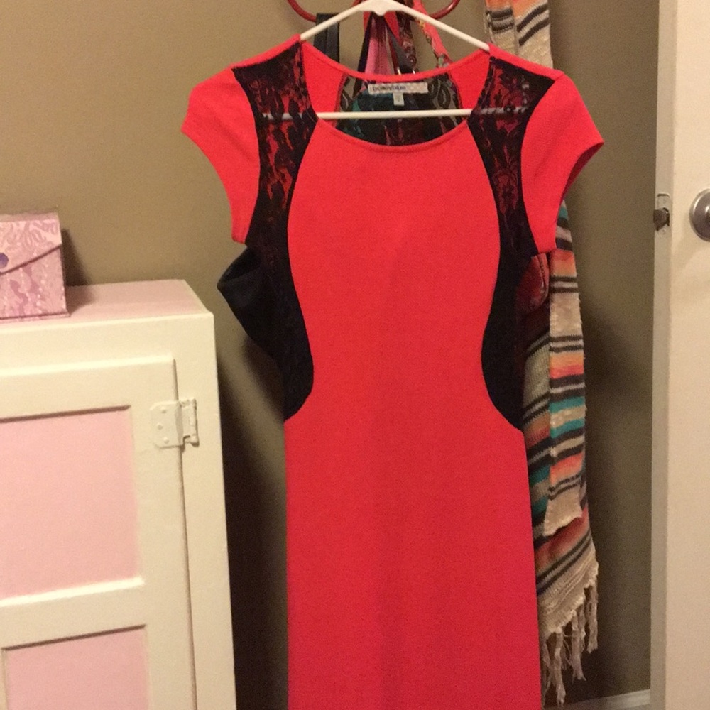 Gorgeous dress very tight body fitting